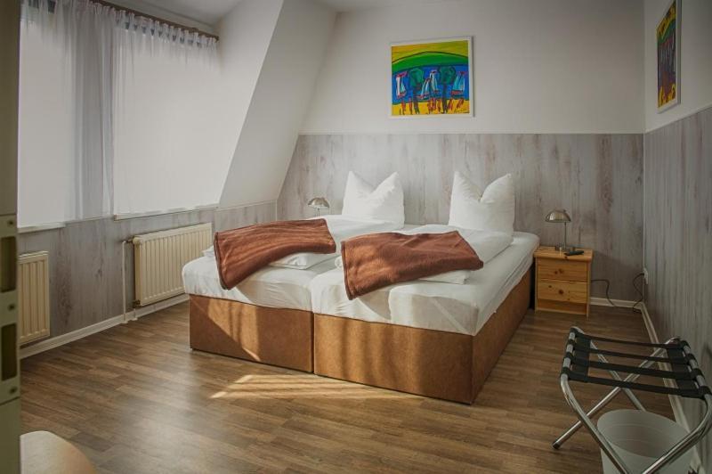 H&h Im Herzen Der Stadt In Der Lange Strasse Geraeumig Ruhig Mit Kueche Und Esstisch Apartment