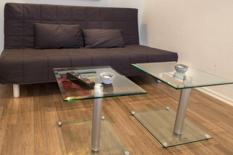 H&h Im Herzen Der Stadt In Der Lange Strasse Geraeumig Ruhig Mit Kueche Und Esstisch Apartment