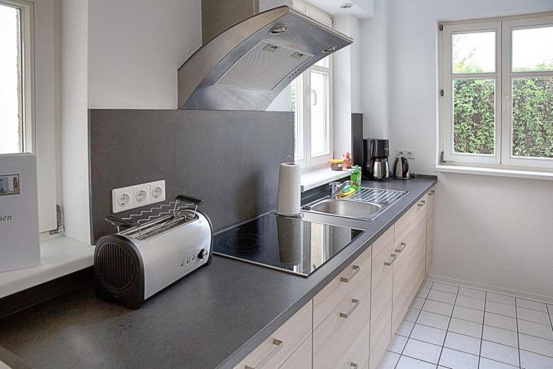 H&h Im Herzen Der Stadt In Der Lange Strasse Geraeumig Ruhig Mit Kueche Und Esstisch Greifswald