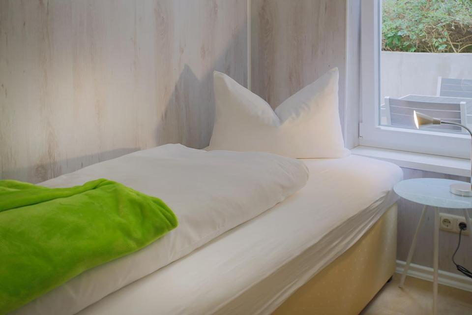 H&h Im Herzen Der Stadt In Der Lange Strasse Geraeumig Ruhig Mit Kueche Und Esstisch Apartment