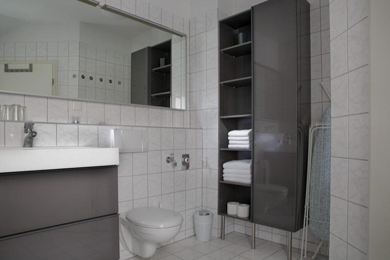 H&h Im Herzen Der Stadt In Der Lange Strasse Geraeumig Ruhig Mit Kueche Und Esstisch * Greifswald