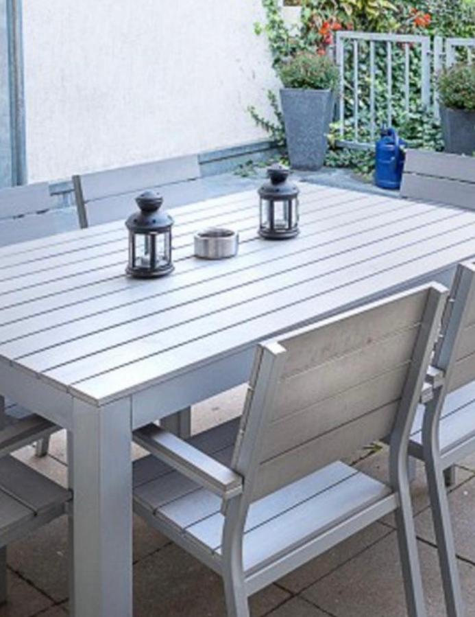 H&h Im Herzen Der Stadt In Der Lange Strasse Geraeumig Ruhig Mit Kueche Und Esstisch Apartment *